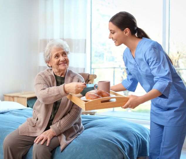 Cuidado de mayores a domicilio en Madrid