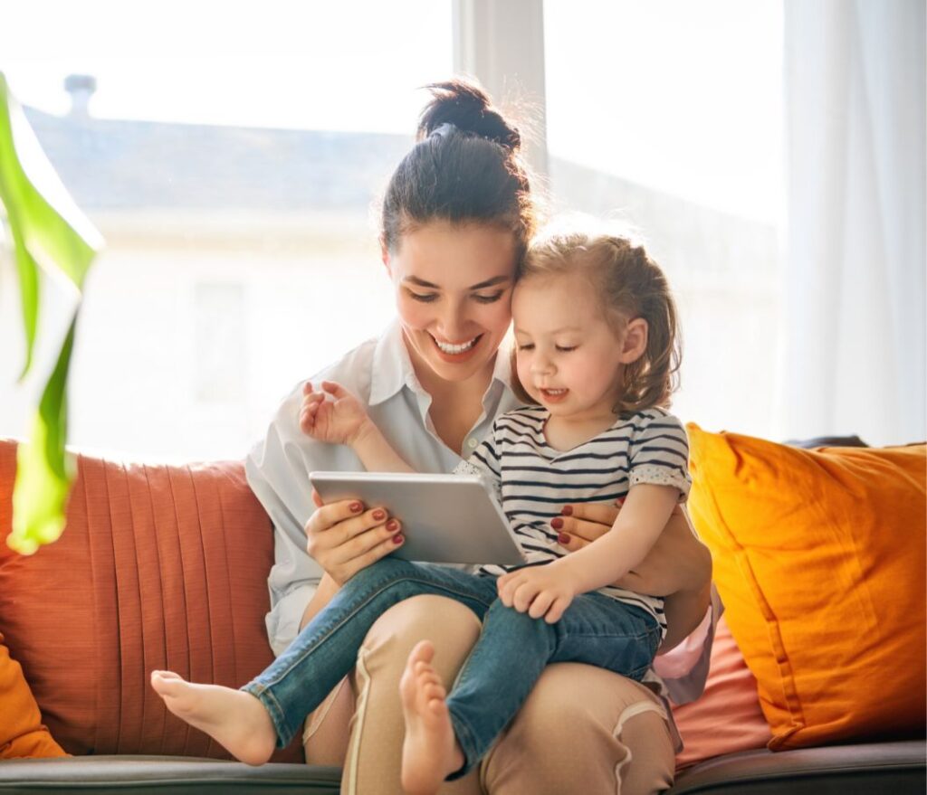 Cuidado de niños. Servicio de canguro.
